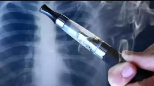 Hampir Mati Karena Kebiasaan Nge-Vape, Pria 22 Tahun Kena Infeksi Paru Parah 1 Hampir Mati Karena Kebiasaan Nge-Vape