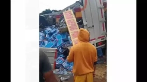 Breaking News : Kecelakaan Beruntun Di Jalur Puncak Bogor, Libatkan Sejumlah Kendaraan 2 Kecelakaan Beruntun Di Jalur Puncak Bogor, Libatkan Sejumlah Kendaraan