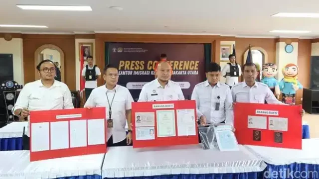 7 Hal soal WN China Ternyata Buronan hingga Pegang KTP Pandeglang 1 7 Hal soal WN China Ternyata Buronan hingga Pegang KTP Pandeglang