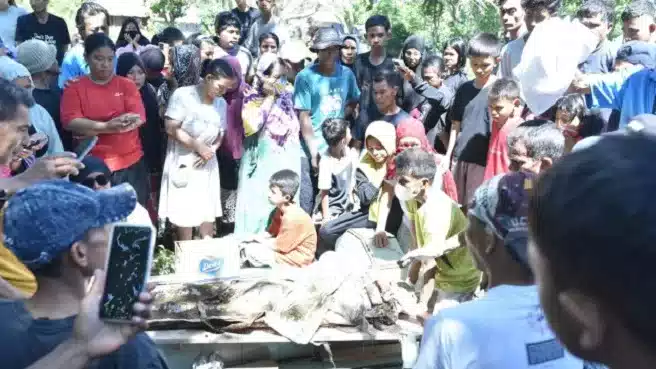 Bikin Geleng Kepala, Ulah Caleg Di Sulteng Bongkar Makam Anggota Keluarga Yang Tak Coblos Dirinya 1 Bikin Geleng Kepala, Ulah Caleg Di Sulteng Bongkar Makam Anggota Keluarga Yang Tak Coblos Dirinya