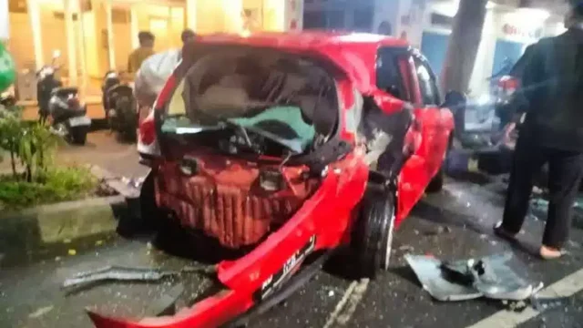 Kronologi Kecelakaan Beruntun 7 Kendaraan di Jalan Slamet Riyadi Solo