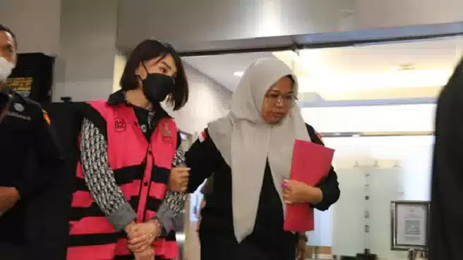 Crazy Rich Helena Lim Jadi Tersangka: Duit Miliaran Di Rumahnya Disita 1 Crazy Rich Helena Lim Jadi Tersangka, Duit Miliaran Di Rumahnya Disita