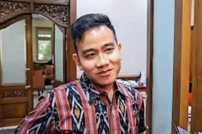 Gibran Menganggap Ngelawak Soal Gugatan, Ganjar Siap Buktikan Di Sidang Mk 1 Gibran Menganggap Ngelawak Soal Gugatan, Ganjar Siap Buktikan Di Sidang Mk