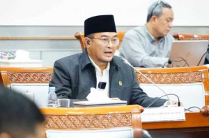 Dpr Tegas Menolak! Penjudi Online Tak Layak Dapat Bansos 7 Dpr Tegas Menolak! Penjudi Online Tak Layak Dapat Bansos