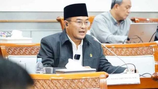DPR Tegas Menolak! Penjudi Online Tak Layak Dapat Bansos