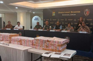 Mobil Dinas Tni Ad Ditemukan Di Tkp Percetakan Uang Palsu Rp22 Miliar, Ini Fakta Mengejutkannya 1 Mobil Dinas Tni Ad Ditemukan Di Tkp Percetakan Uang Palsu Rp22 Miliar, Ini Fakta Mengejutkannya