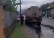 Heboh! Truk Tangki Bocor, Cairan Kimia Berbahaya Rusak Puluhan Kendaraan 4 Heboh! Truk Tangki Bocor, Cairan Kimia Berbahaya Rusak Puluhan Kendaraan