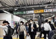 Jepang Waswas! Lonjakan Kasus COVID-19, Warga Diimbau Pakai Masker Lagi