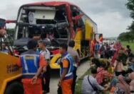 Kronologi Kecelakaan Bus Ziarah Wali di Tol Solo-Ngawi, Tabrak Truk Boks