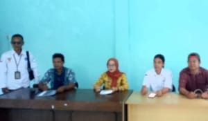 Audiensi Batal, Kepala Desa Sukamanah Hingga Pt. Pwi 6 Tak Hadir, Dinsos Geram 4 Audiensi Batal, Kepala Desa Sukamanah Hingga Pt. Pwi 6 Tak Hadir, Dinsos Geram