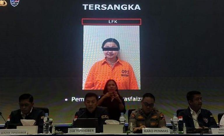 Polisi Tangkap Wanita Yang Ajak Bakar Mabes Polri Lewat Konten Medsos 1 Polisi Tangkap Wanita Yang Ajak Bakar Mabes Polri Lewat Konten Medsos