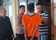 Ngaku Jaga-jaga, Perampok Depok Malah Bacok Ibu dan Anak hingga Jari Hampir Putus 9 Ngaku Jaga Jaga Perampok Depok Malah Bacok Ibu Dan Anak Hingga Jari Hampir Putus