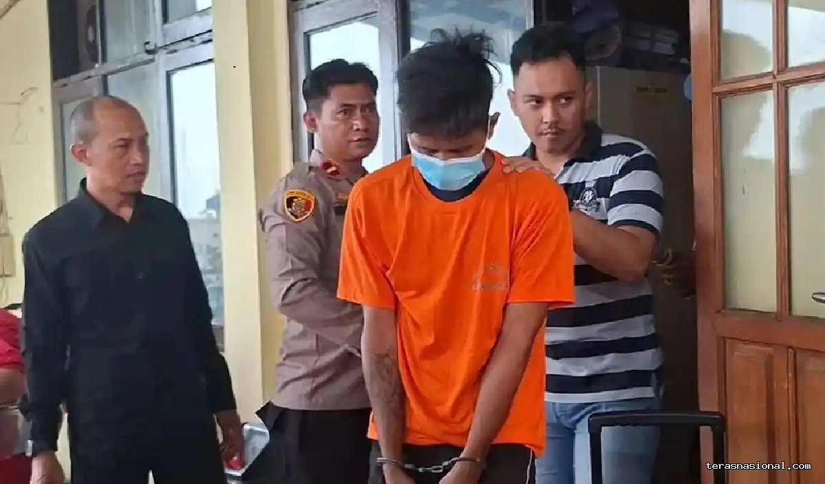 Ngaku Jaga-jaga, Perampok Depok Malah Bacok Ibu dan Anak hingga Jari Hampir Putus 1 Ngaku Jaga Jaga Perampok Depok Malah Bacok Ibu Dan Anak Hingga Jari Hampir Putus
